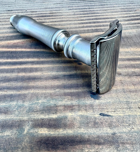 Kedzie Avenue Safety Razor - 4.0" length